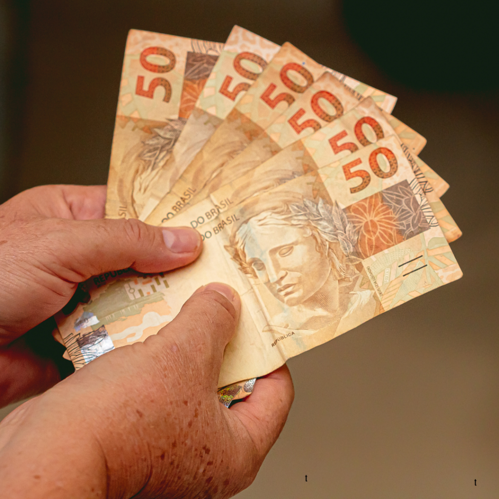 Como Conseguir Dinheiro Extra Rápido em 2025